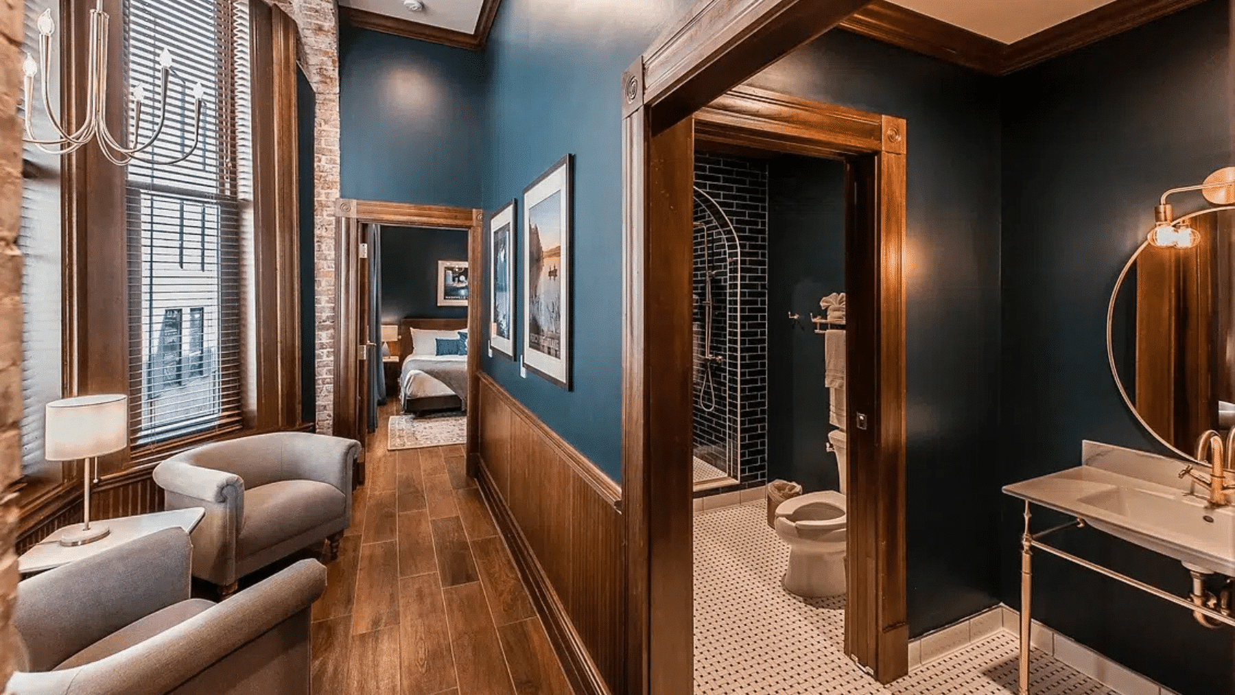 Integrating Local Artisans into Hotel Design 3 In the true multifunctional fashion that Nashville architecture is known for, Sinatra’s Bar & Lounge is located on the lower level of the Southern Turf building in downtown Nashville.